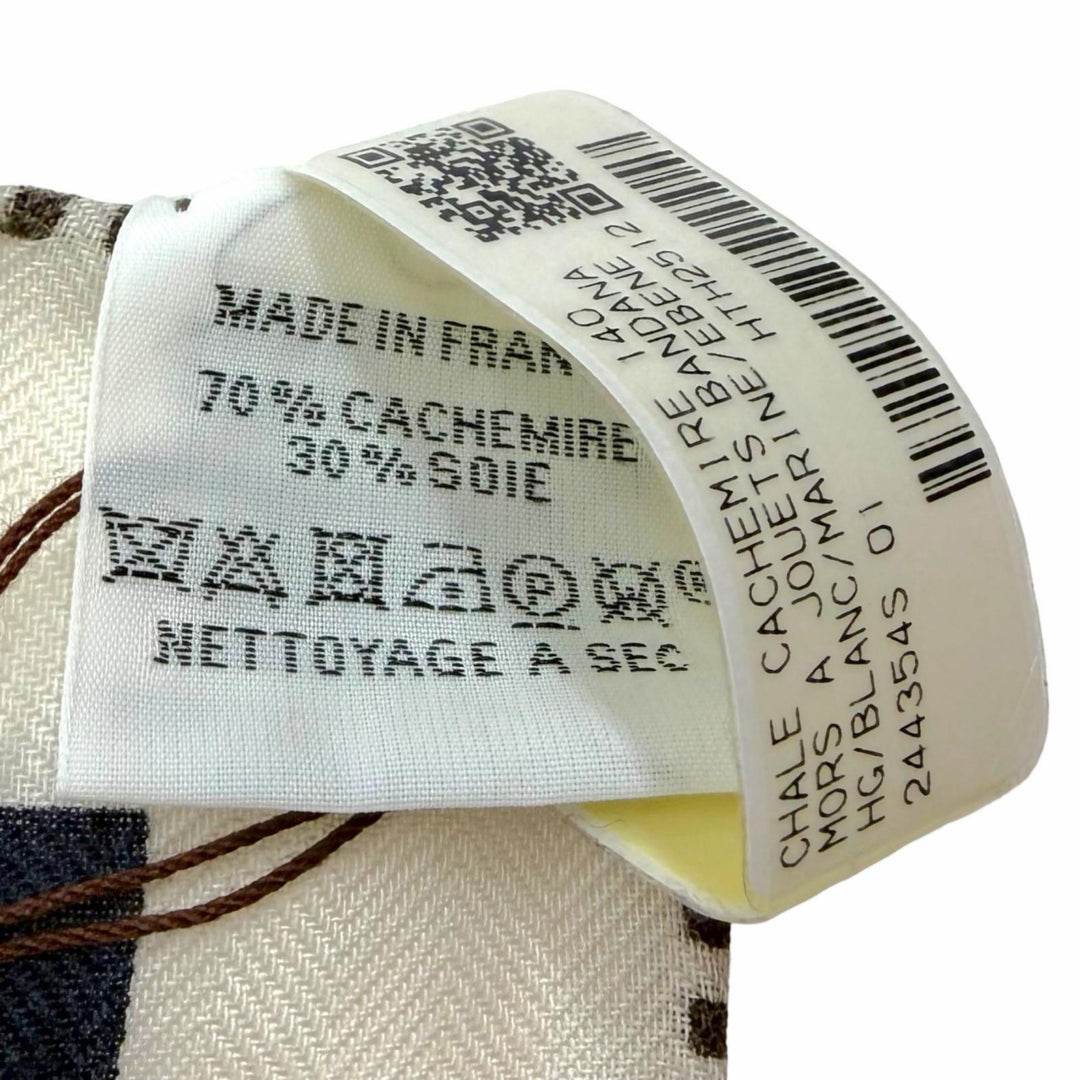 Pristine HERMES Stall Carrégeant Mors A Jouets Bandana beige cashmere Women