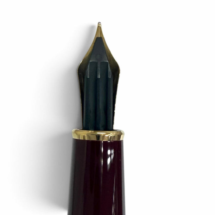 Excellent MONTBLANC fountain pen Meisterstück Classic Bordeaux 14K mens