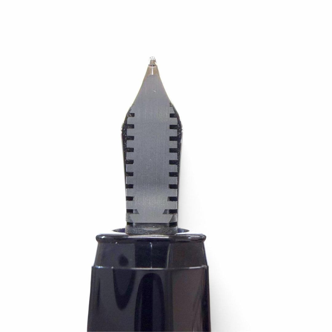 Excellent fountain pen Aventador Limited to 700 black 18K mens
