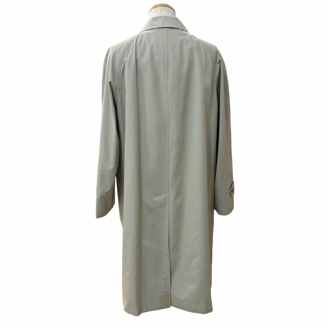 Pristine Burberrys coat Deadstock, Nova Check pattern lining, concealed placket.