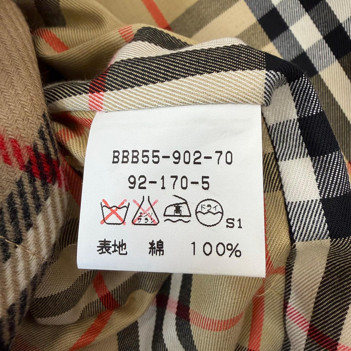 Pristine Burberrys coat Deadstock, Nova Check pattern lining, concealed placket.