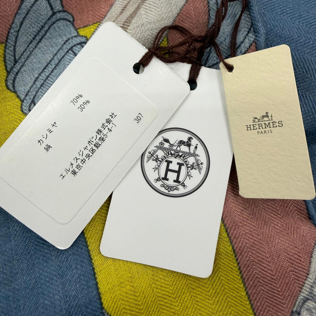 Pristine HERMES scarf Carré 90 Encadré Éperon d'Or cashmere Women