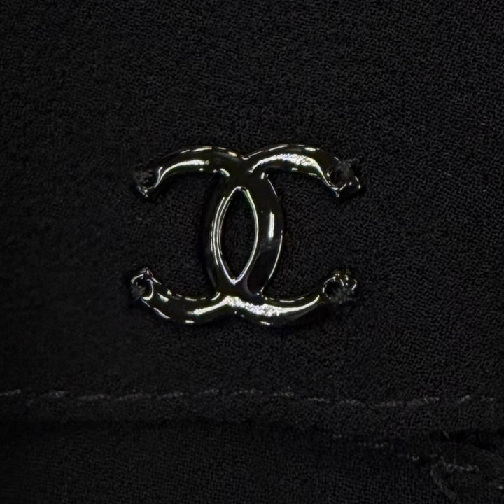 Excellent CHANEL flare skirt COCO Mark Silk Chiffon black silk FR 34 06C P27732