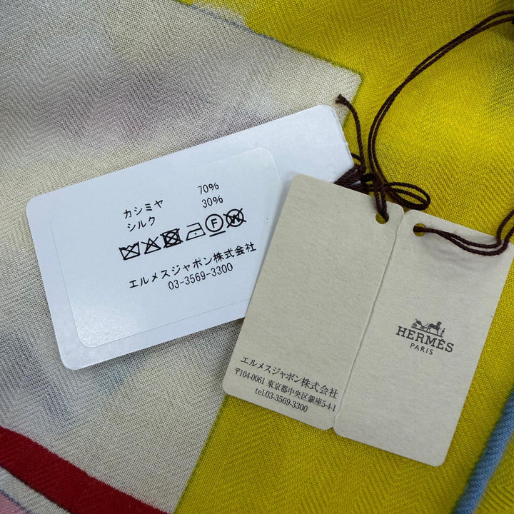 Pristine HERMES scarf Carré 140 Carré Géant Apron d'Or Large format cashmere