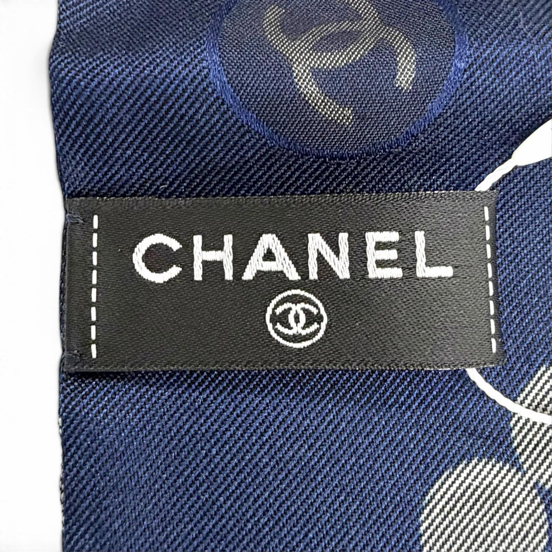 Pristine CHANEL scarf COCO Mark Logo Pearl Motif Twilly Navy silk Women
