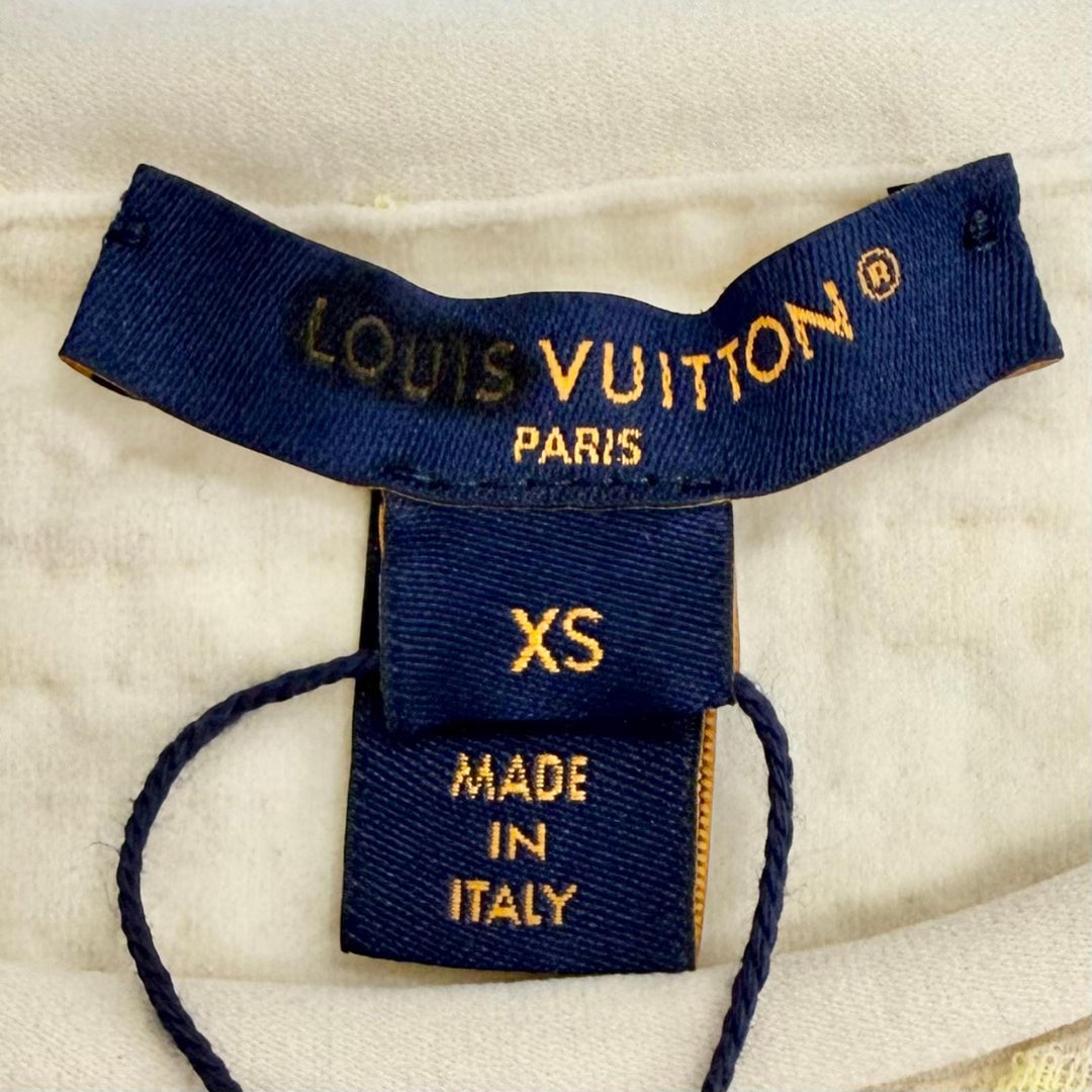 Pristine LOUIS VUITTON tops Monogram tag, border pattern, crinkle knit, XS