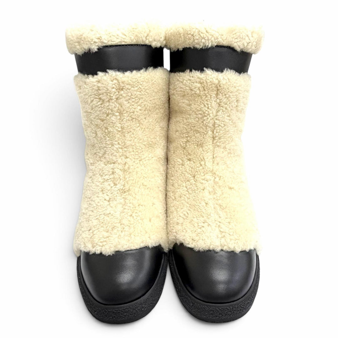 Pristine CHANEL short boots COCO Mark logo sheepskin 37 18B G34080