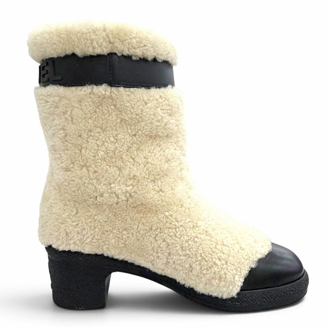 Pristine CHANEL short boots COCO Mark logo sheepskin 37 18B G34080