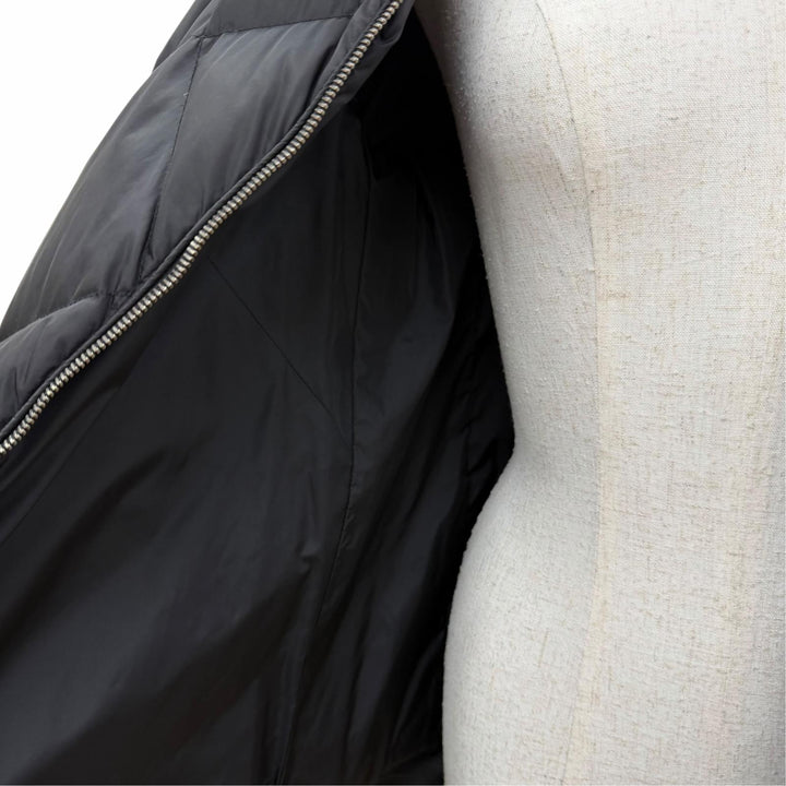Great MONCLER down coat VOUGLANS Flared hem, switching design, ZIP UP black