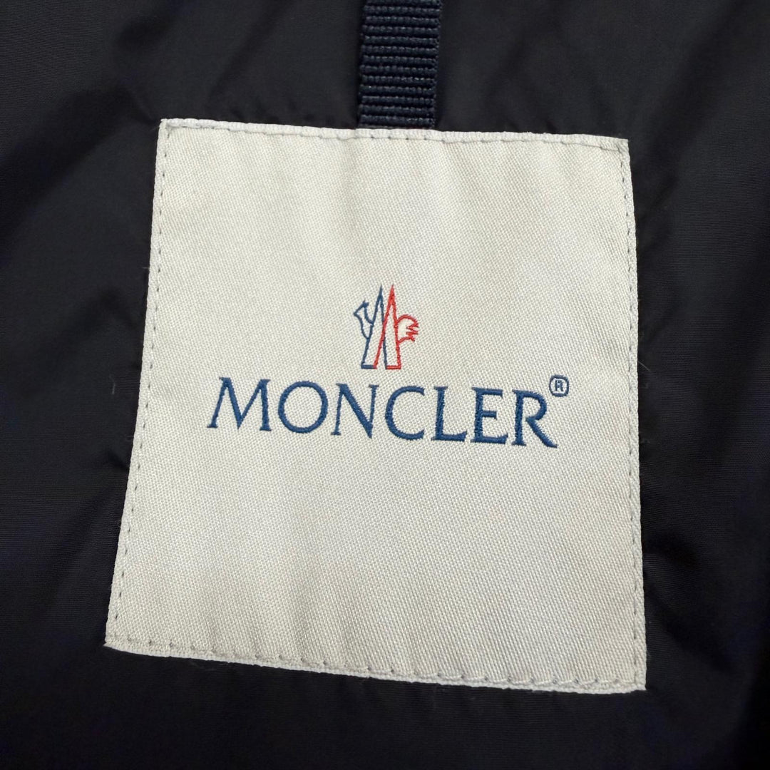 Great MONCLER down coat VOUGLANS Flared hem, switching design, ZIP UP black