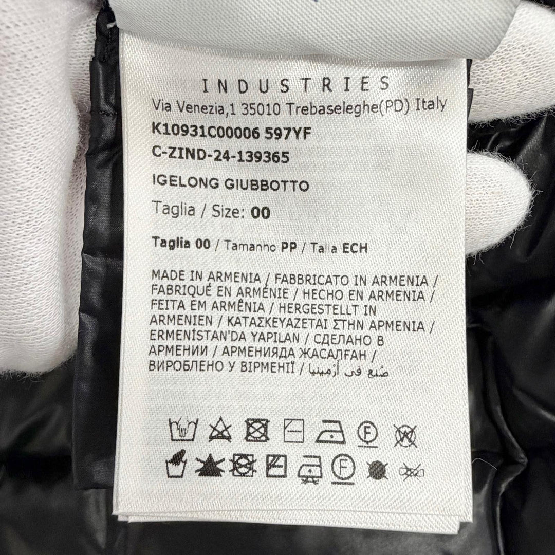 Pristine MONCLER down coat IGELONG Logo patch Hooded black Nylon Women 00