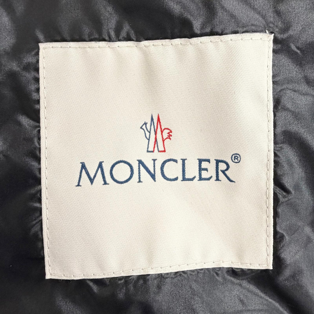 Pristine MONCLER down coat IGELONG Logo patch Hooded black Nylon Women 00