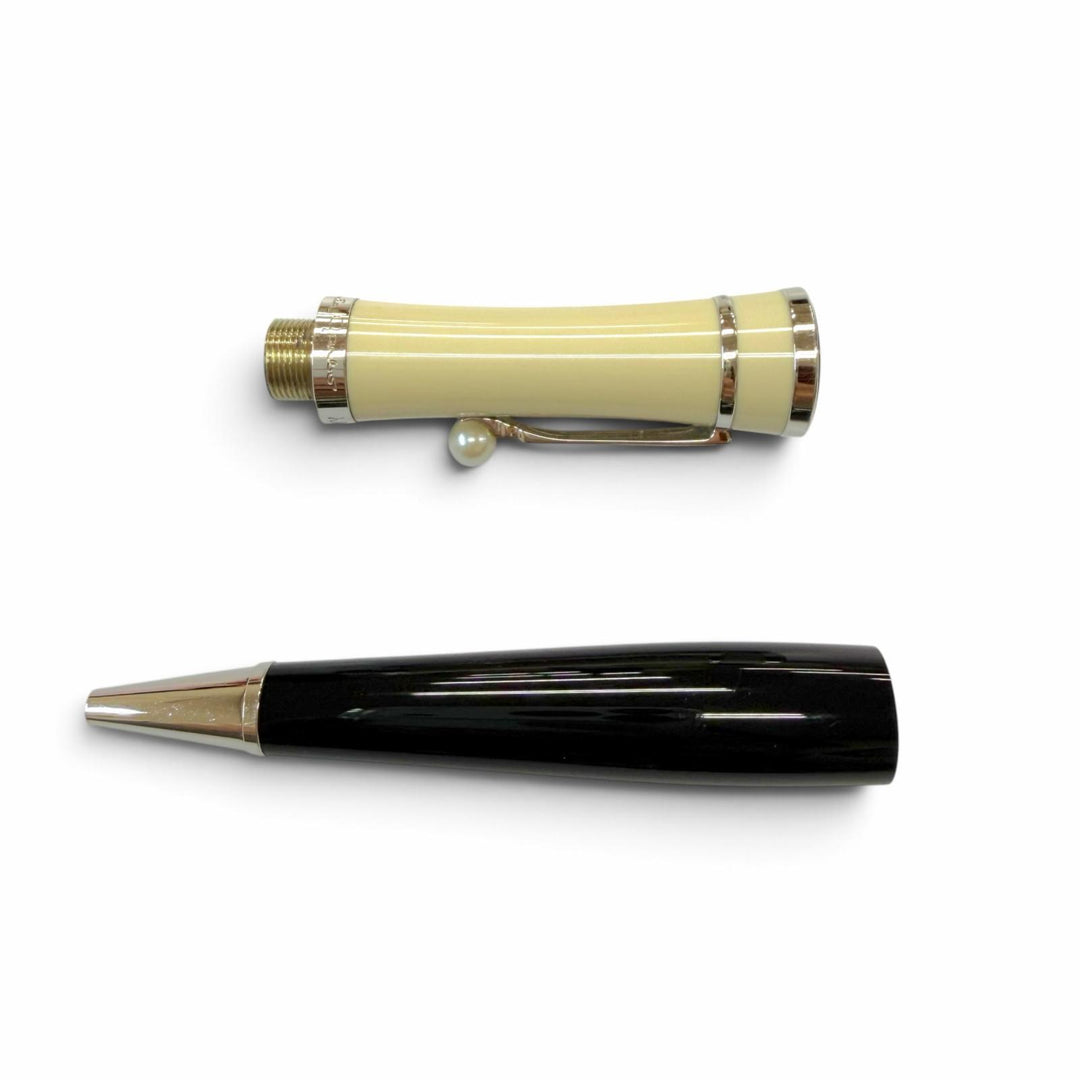Great MONTBLANC Ballpoint pen Greta Garbo Special Edition white star white Pearl