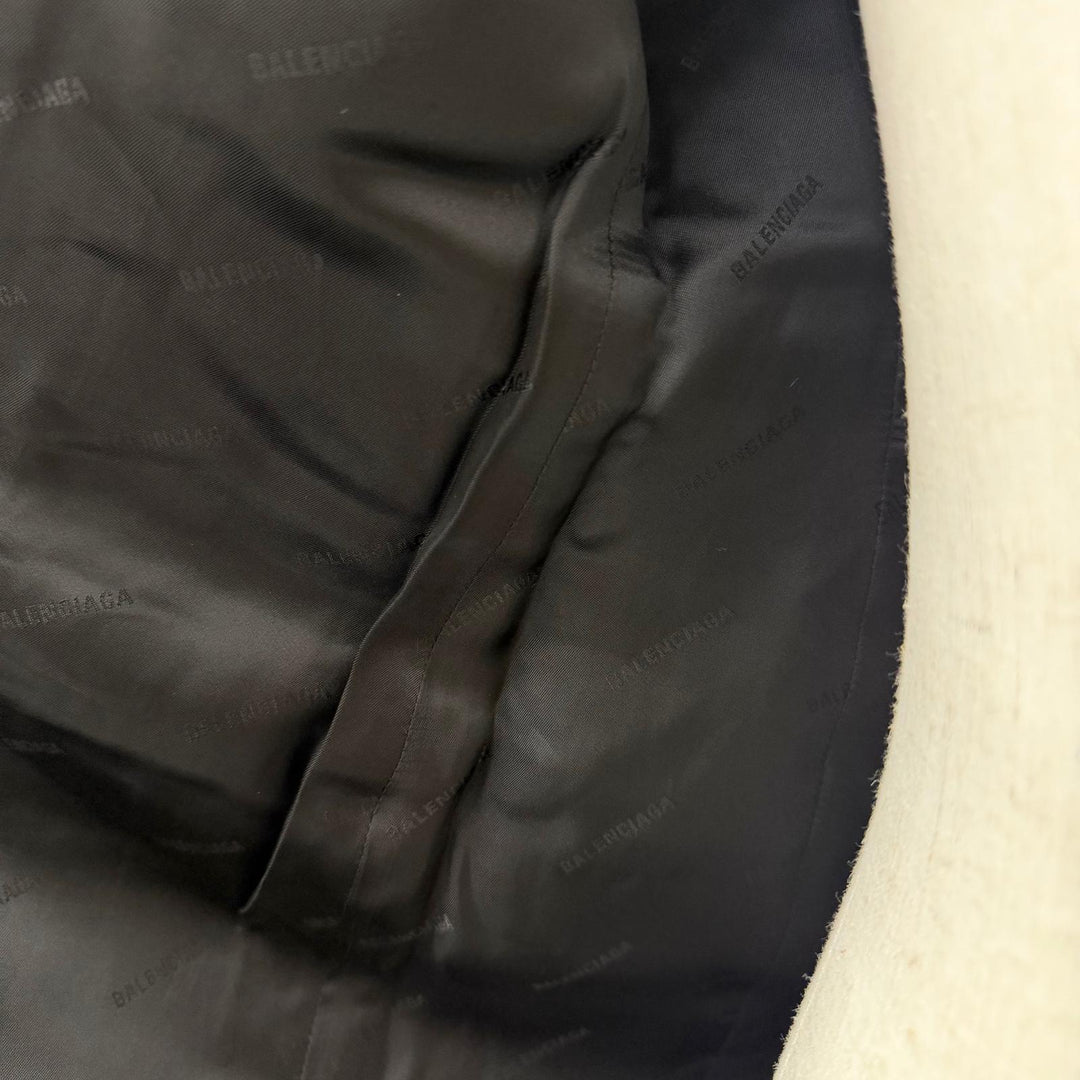 Discounted Pristine BALENCIAGA Chester coat All-over logo print on the lining Charcoal