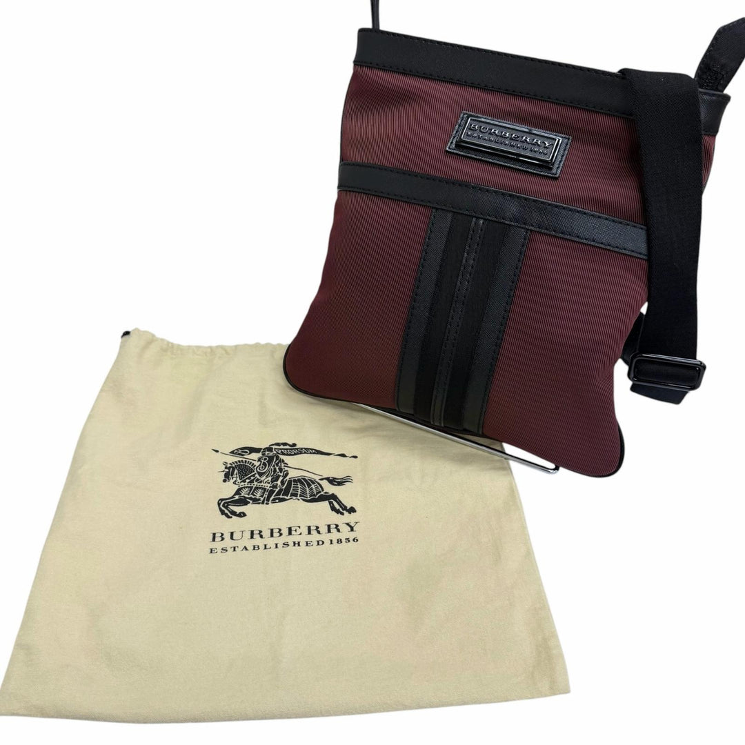 Excellent BURBERRY Shoulder Bag With logo, crossbody bag Bordeaux canvas