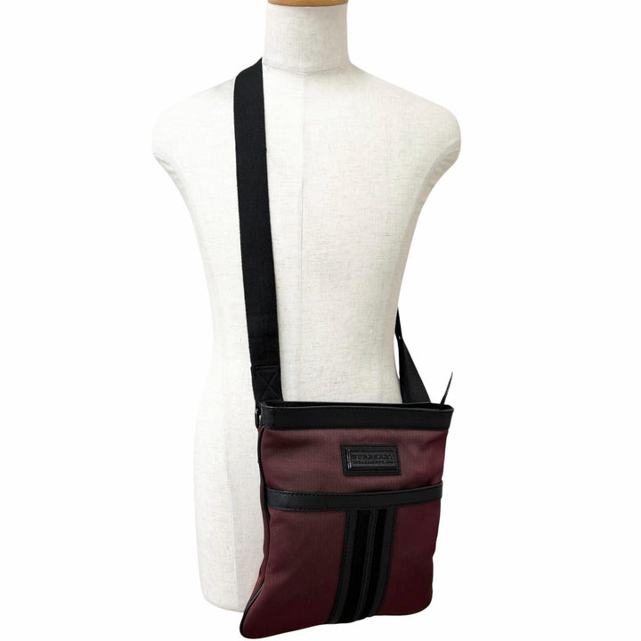 Excellent BURBERRY Shoulder Bag With logo, crossbody bag Bordeaux canvas