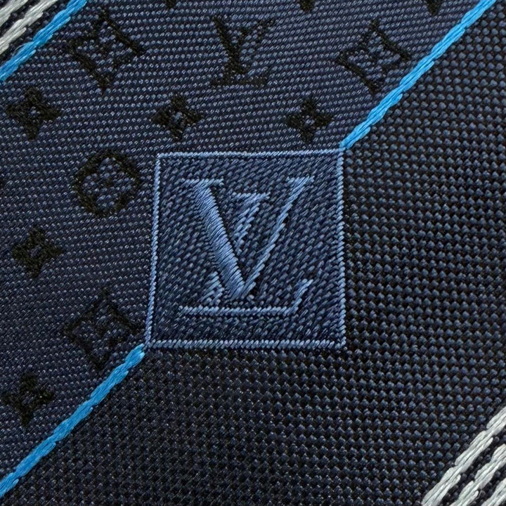 Pristine LOUIS VUITTON tie Cravat Monogram Stripy silk mens M73193