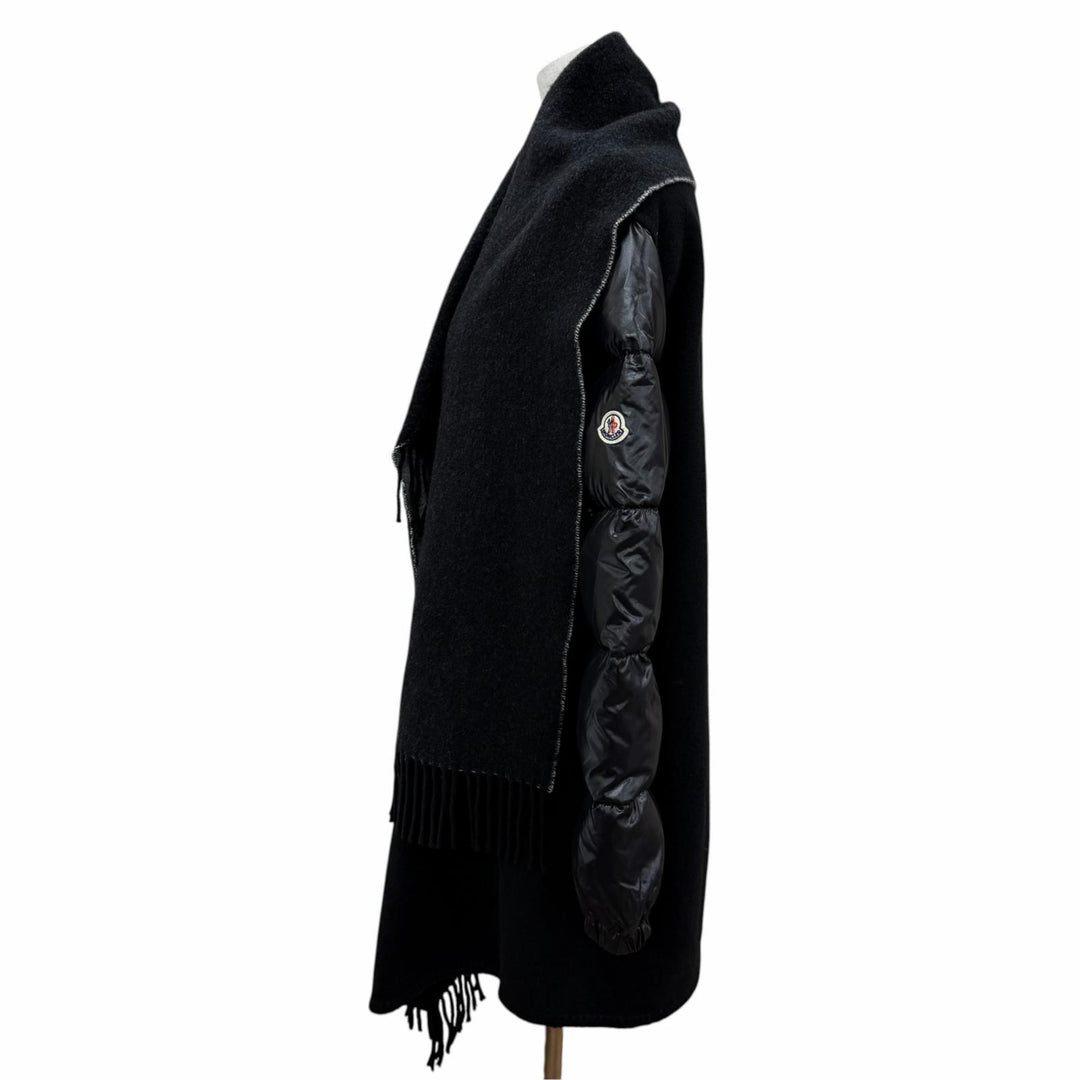 Great MONCLER down coat MANTELLA Wool paneling, logo patch, front opening. S