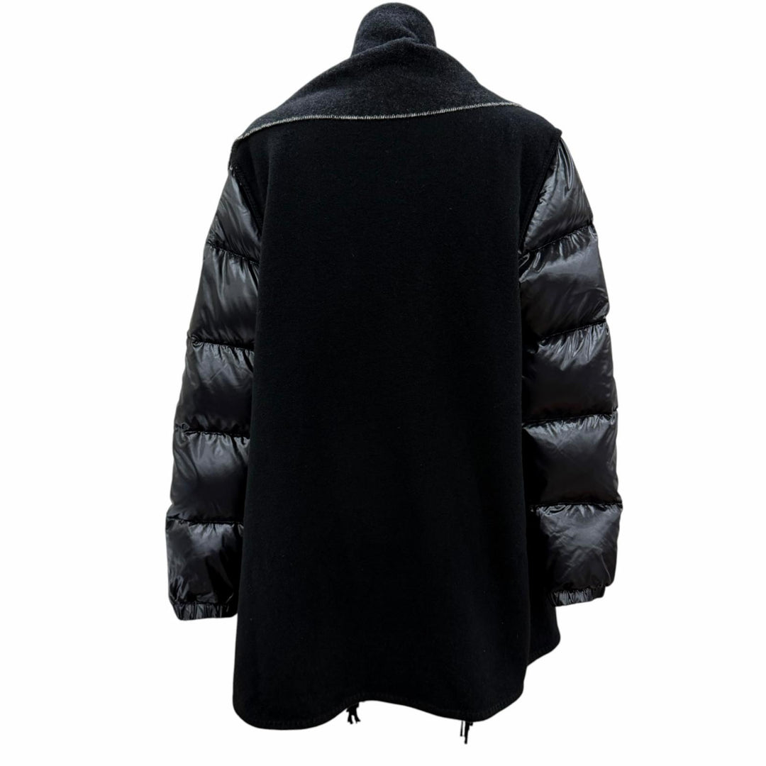 Great MONCLER down coat MANTELLA Wool paneling, logo patch, front opening. S