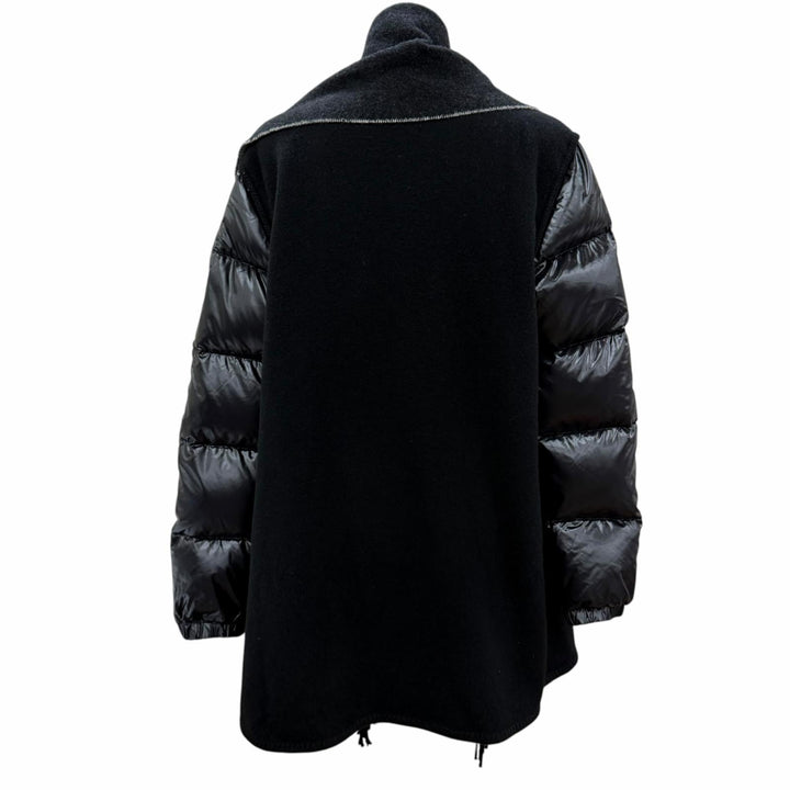 Great MONCLER down coat MANTELLA Wool paneling, logo patch, front opening. S