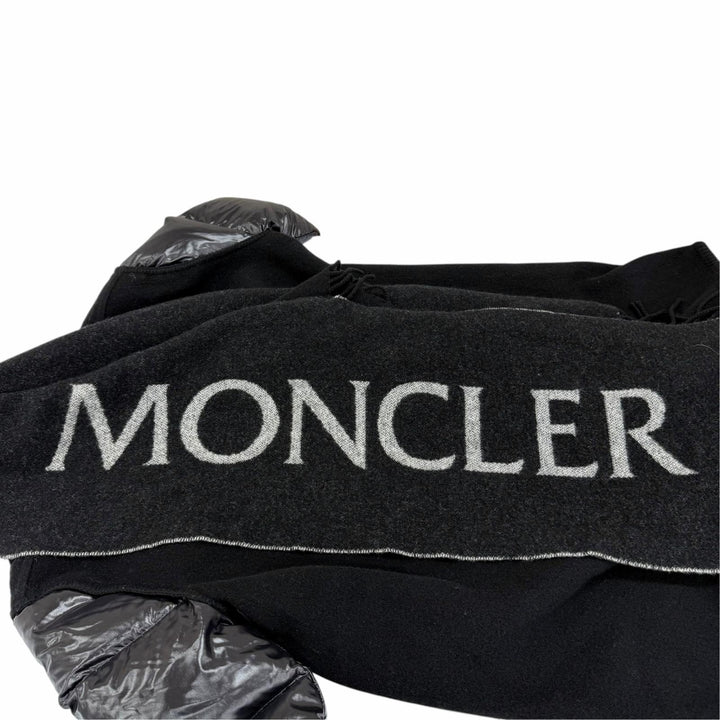 Great MONCLER down coat MANTELLA Wool paneling, logo patch, front opening. S