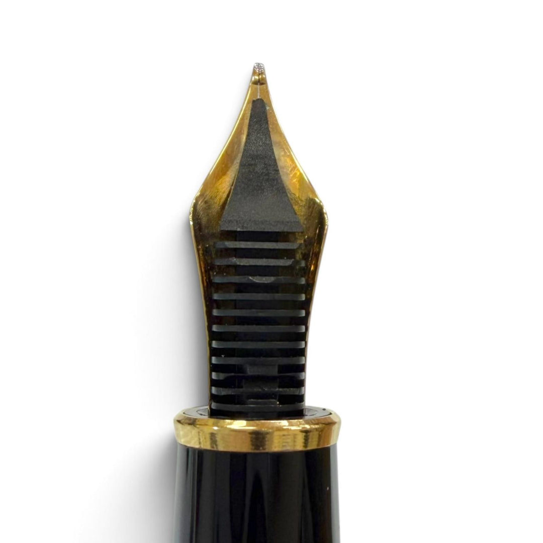 Excellent MONTBLANC fountain pen Meisterstück Classic white star black 14K mens