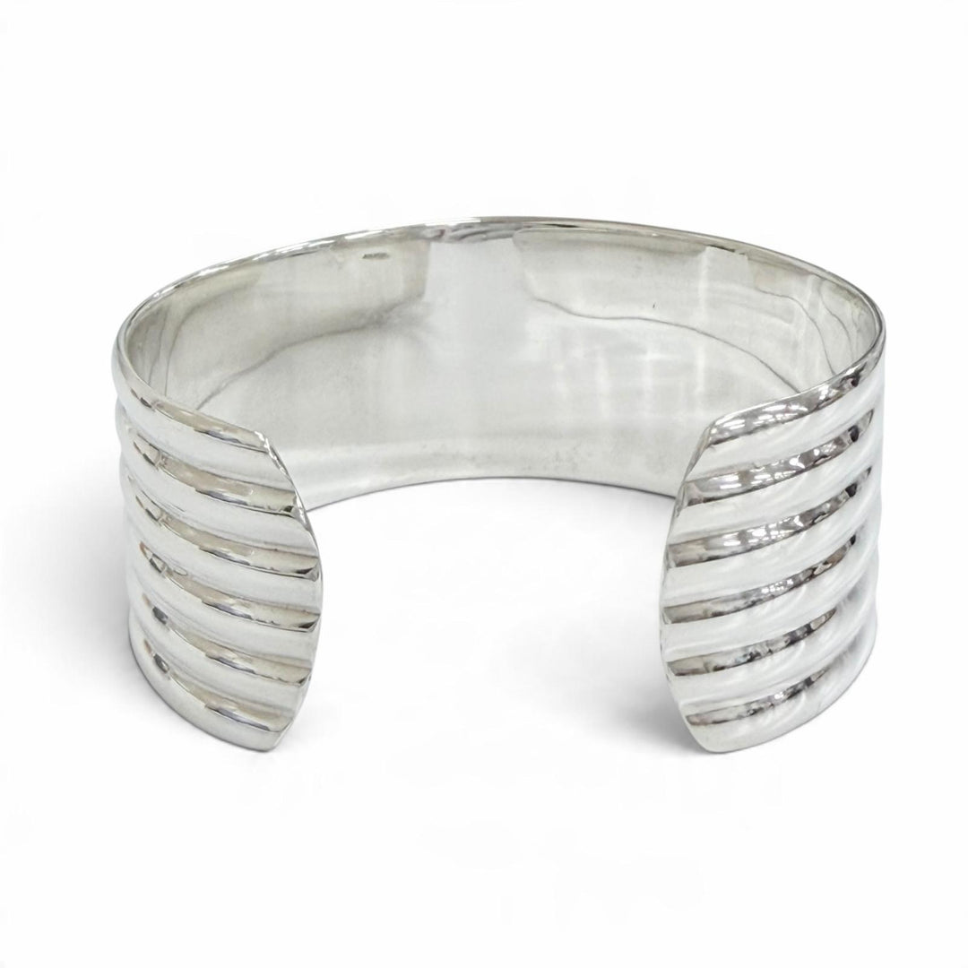 Great TIFFANY&Co. Ribbed Wide Cuff Bangle Bracelet, Made in Mexico Silver 925