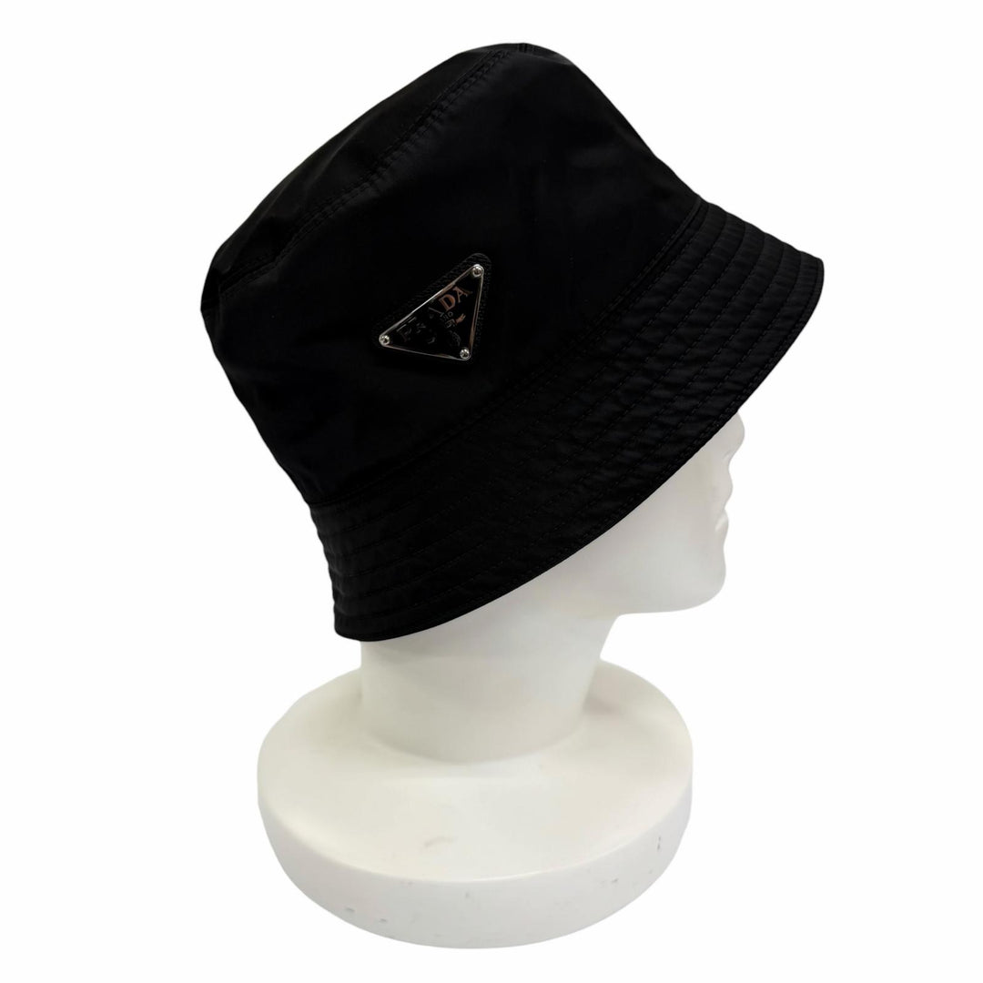 Great PRADA hat Triangle with logo Re Nylon black recycled Women S 1HC137