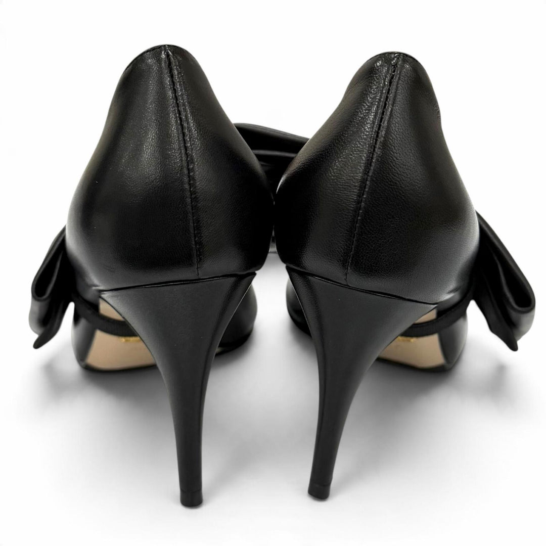 Great GUCCI pumps Leather with jeweled buckle and ribbon band. 35.5 481176