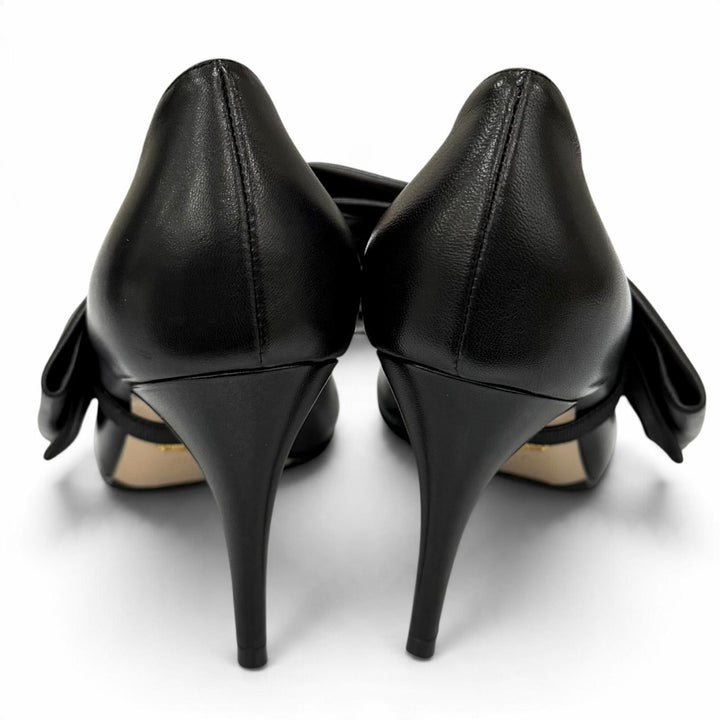 Great GUCCI pumps Leather with jeweled buckle and ribbon band. 35.5 481176