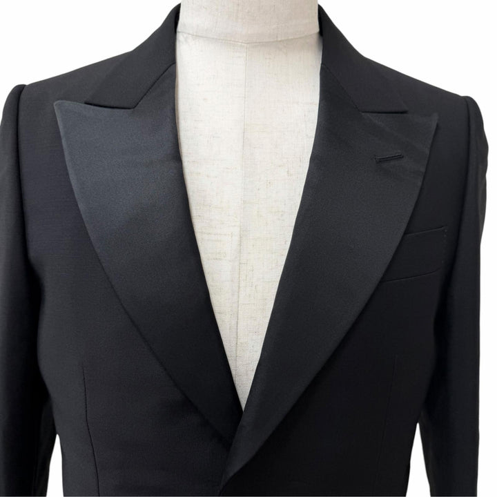 Pristine GUCCI suit Tuxedo two-piece set single black mohair mens 606245