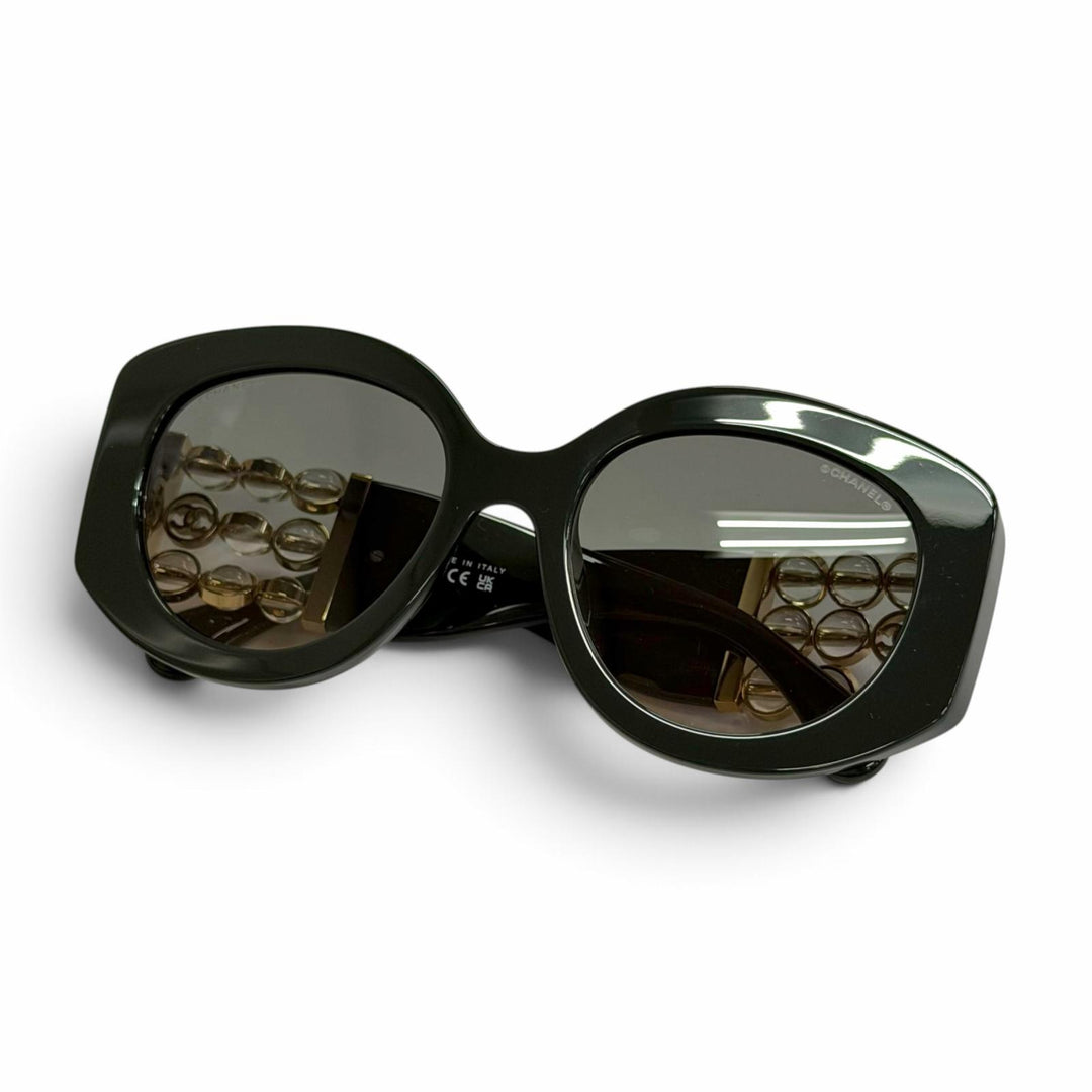 Great CHANEL sunglasses Oval-shaped sunglasses COCO Mark Butterfly 5543-A