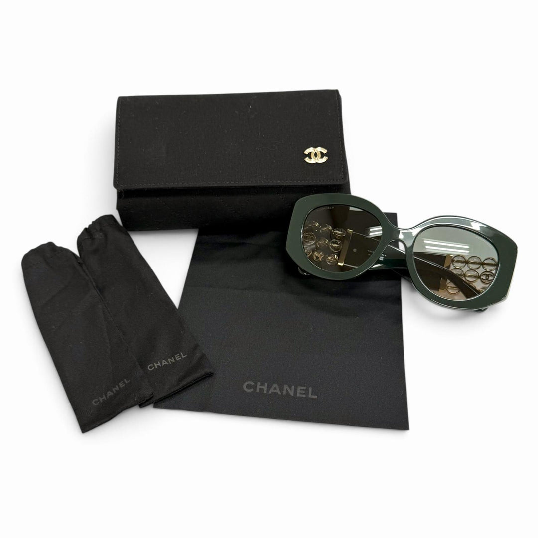 Great CHANEL sunglasses Oval-shaped sunglasses COCO Mark Butterfly 5543-A