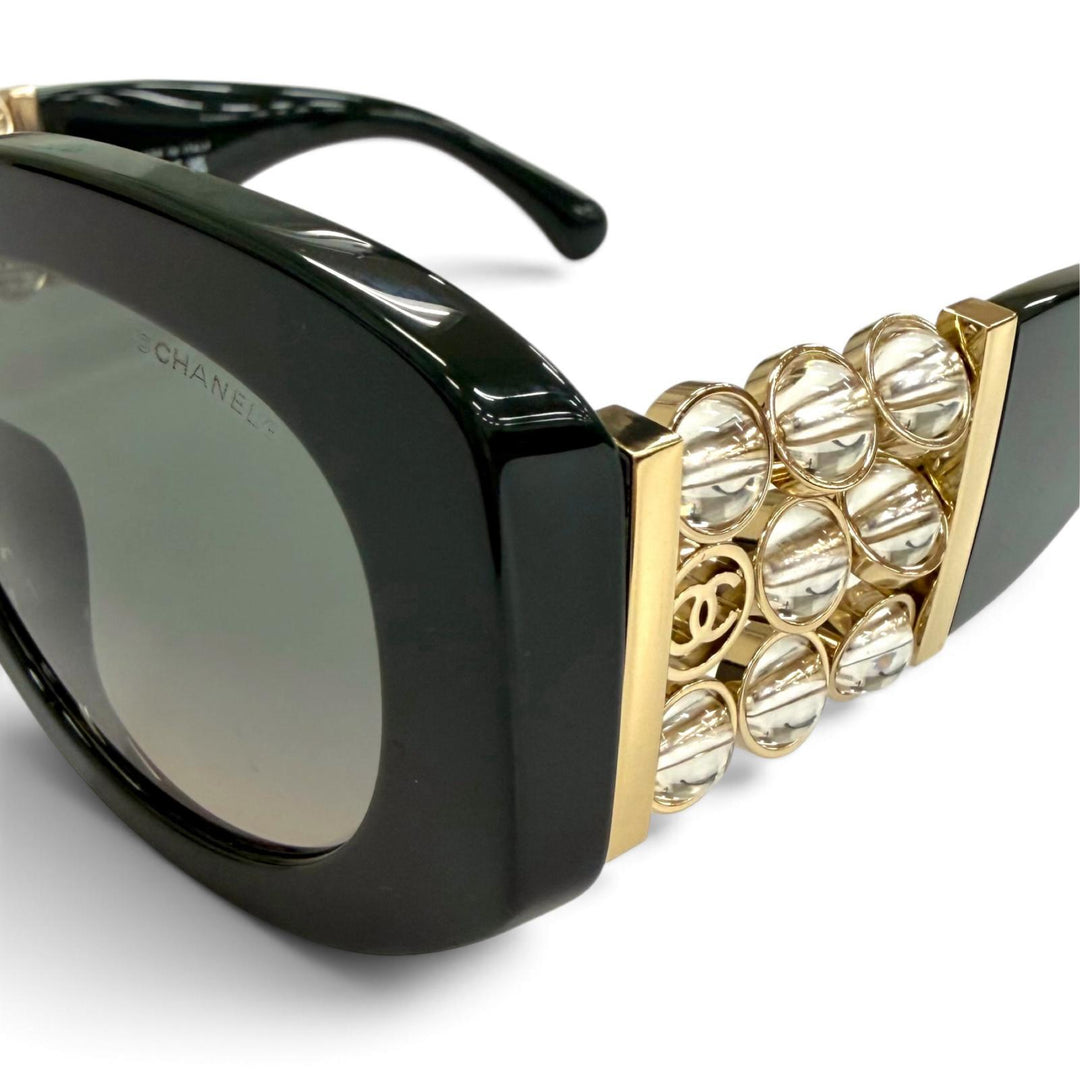 Great CHANEL sunglasses Oval-shaped sunglasses COCO Mark Butterfly 5543-A
