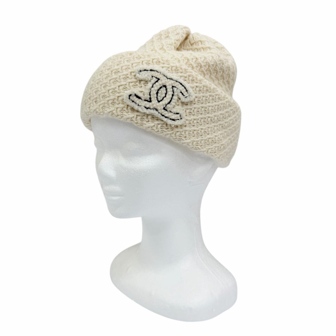 Great CHANEL Knit cap Tweed COCO Mark Beanie off white cashmere Women 24A