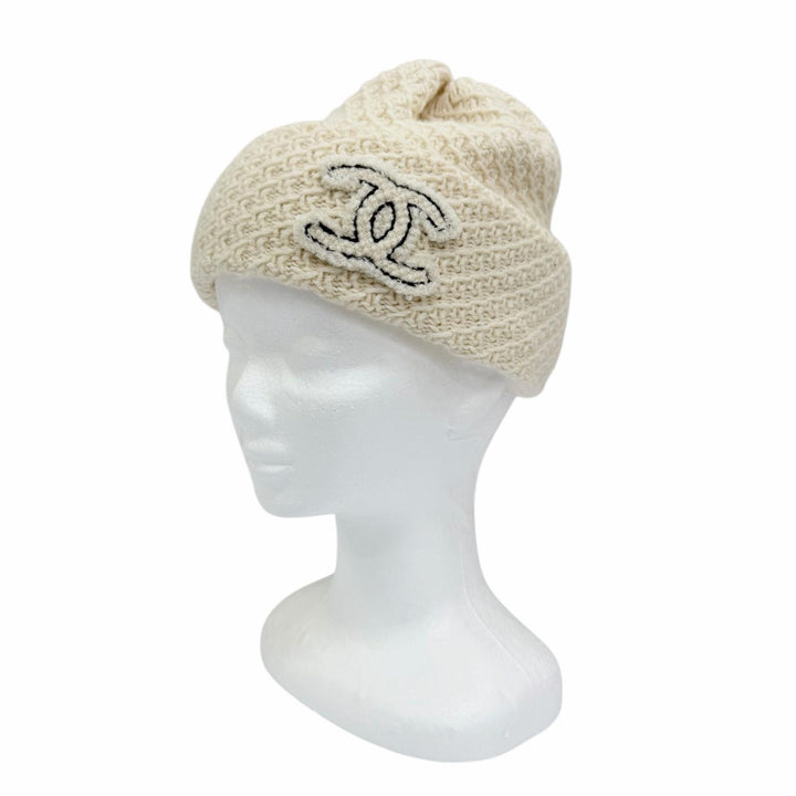 Great CHANEL Knit cap Tweed COCO Mark Beanie off white cashmere Women 24A