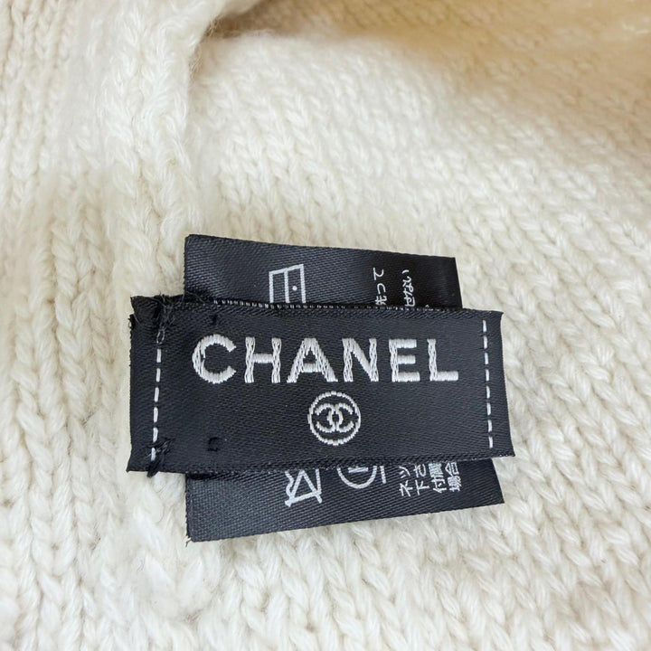 Great CHANEL Knit cap Tweed COCO Mark Beanie off white cashmere Women 24A