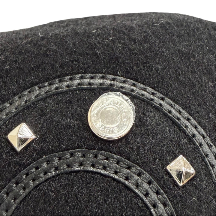 Pristine HERMES hat Harper Lackey Serie Button Medor Bucket black cashmere IT 58