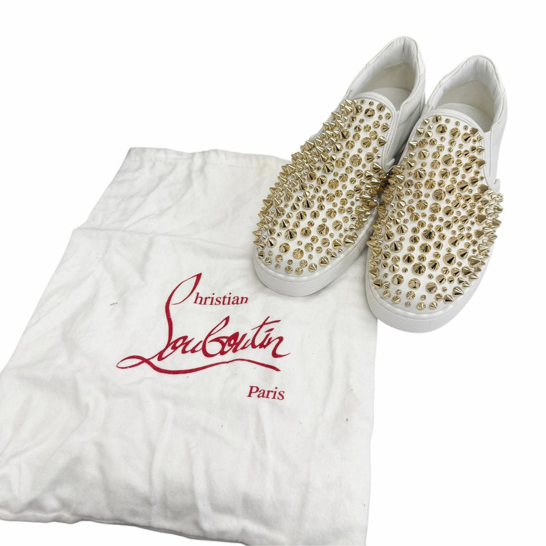 Pristine Christian Louboutin Slip-on Roller boat Spike studs white leather