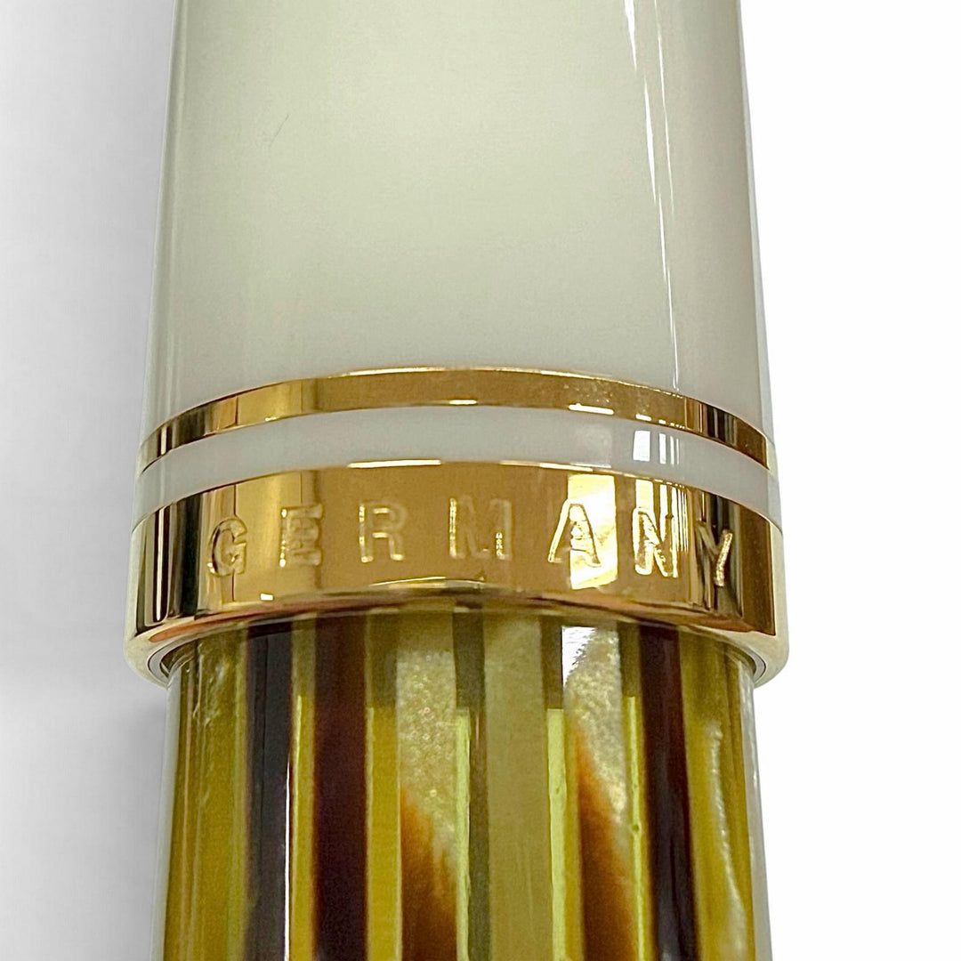 Very Good PERIKAN fountain pen Sovereign White tortoise 14K mens M400