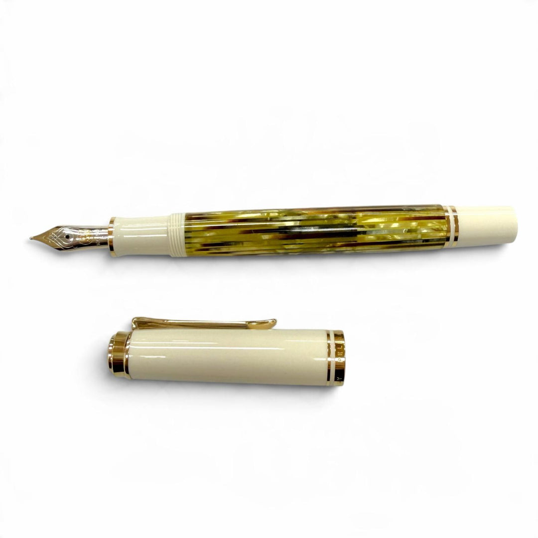 Very Good PERIKAN fountain pen Sovereign White tortoise 14K mens M400
