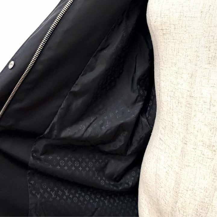 Discounted Excellent LOUIS VUITTON coat Monogram belt, hooded, long, padded jacket black 34