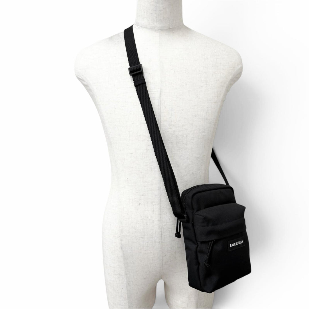 Excellent BALENCIAGA Shoulder Bag Explorer Crossbody pouch black