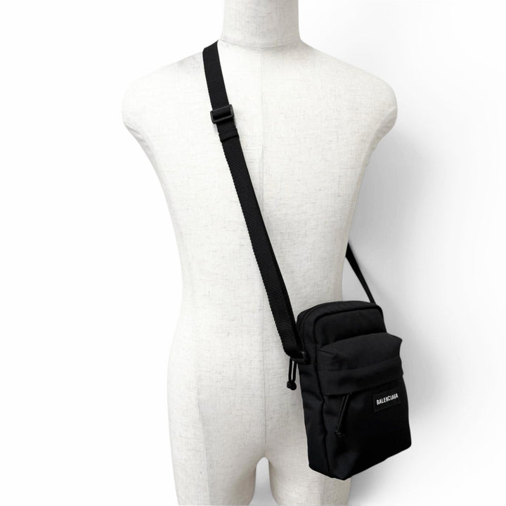 Excellent BALENCIAGA Shoulder Bag Explorer Crossbody pouch black