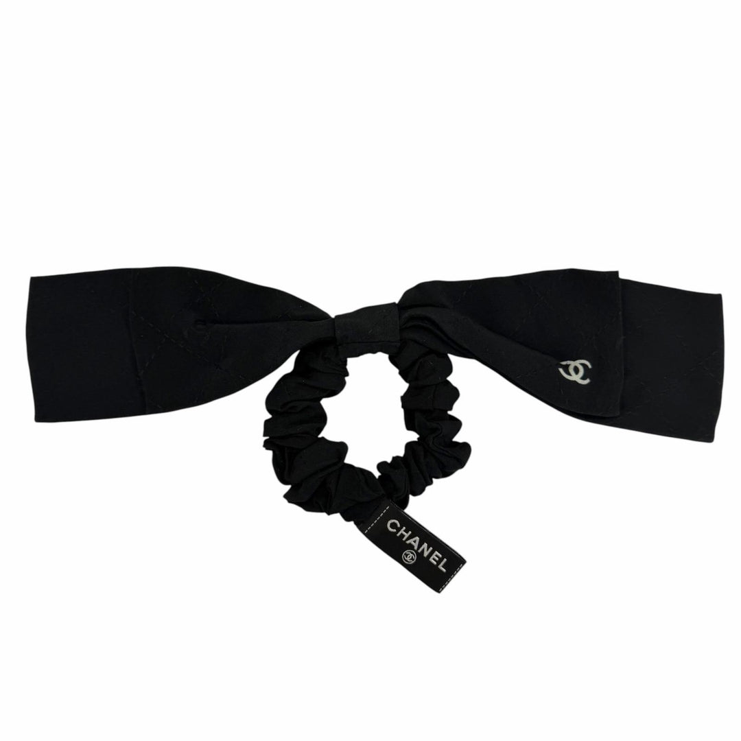 Great CHANEL Shush COCO Mark Matelassé Stitch Ribbon black silk Women AAA374