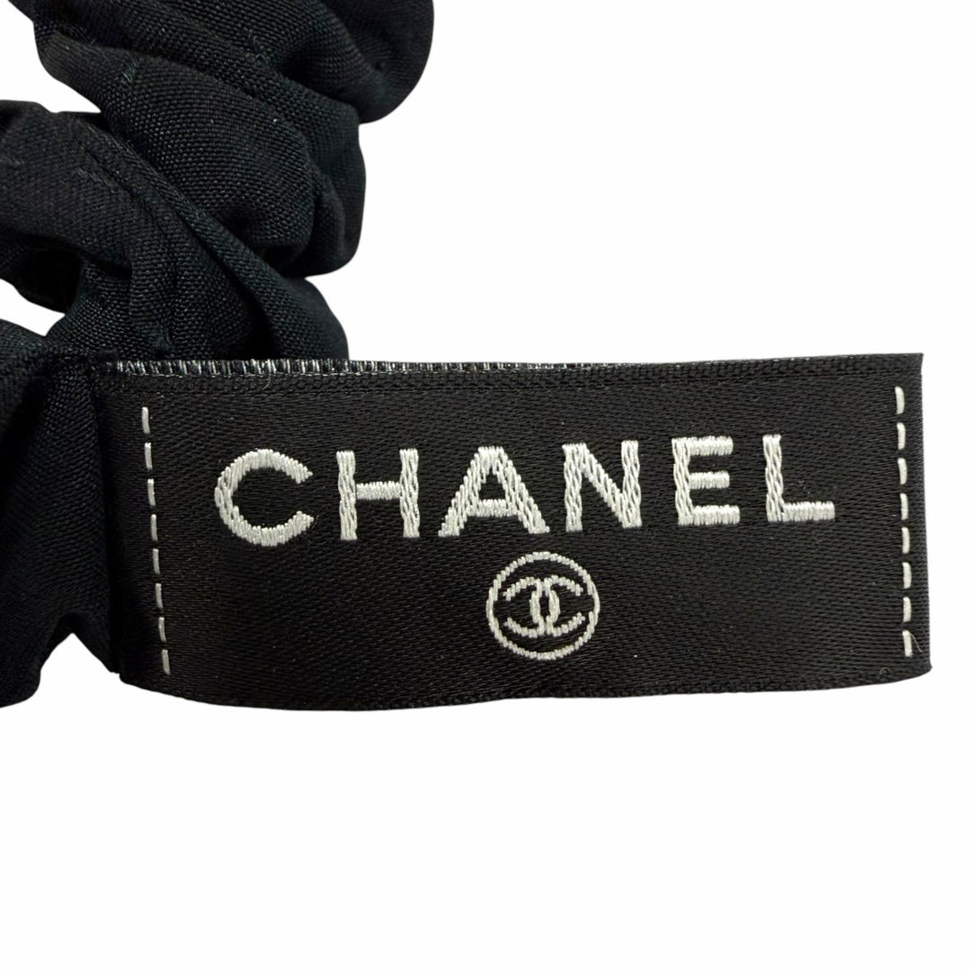 Great CHANEL Shush COCO Mark Matelassé Stitch Ribbon black silk Women AAA374