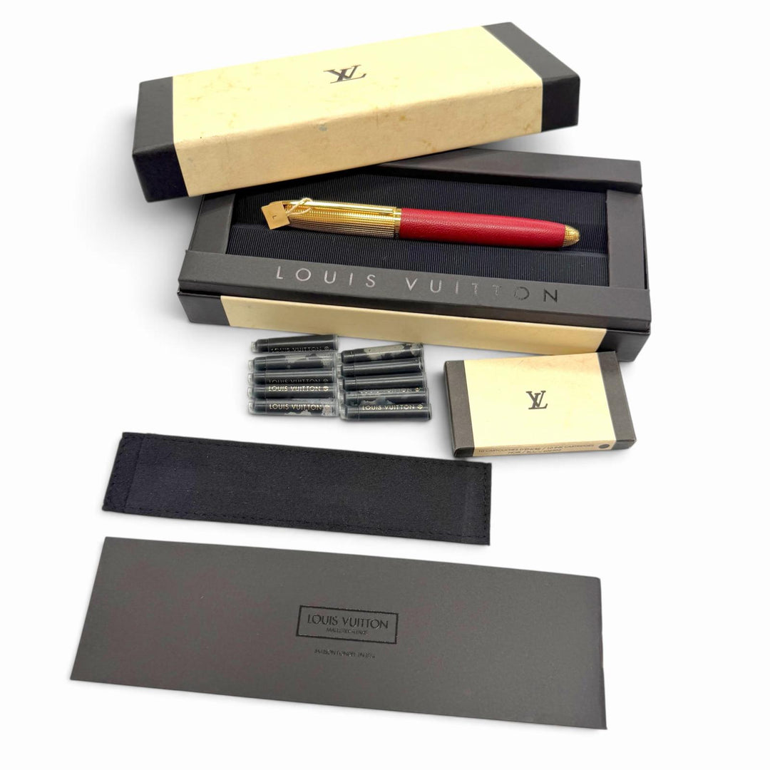 Pristine LOUIS VUITTON fountain pen Dog Cuir Leather Covered Red 750 mens