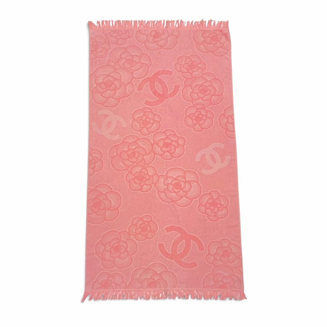 Pristine CHANEL COCO Mark Camellia Beach Towel and One-Shoulder Bag 2-Piece Set