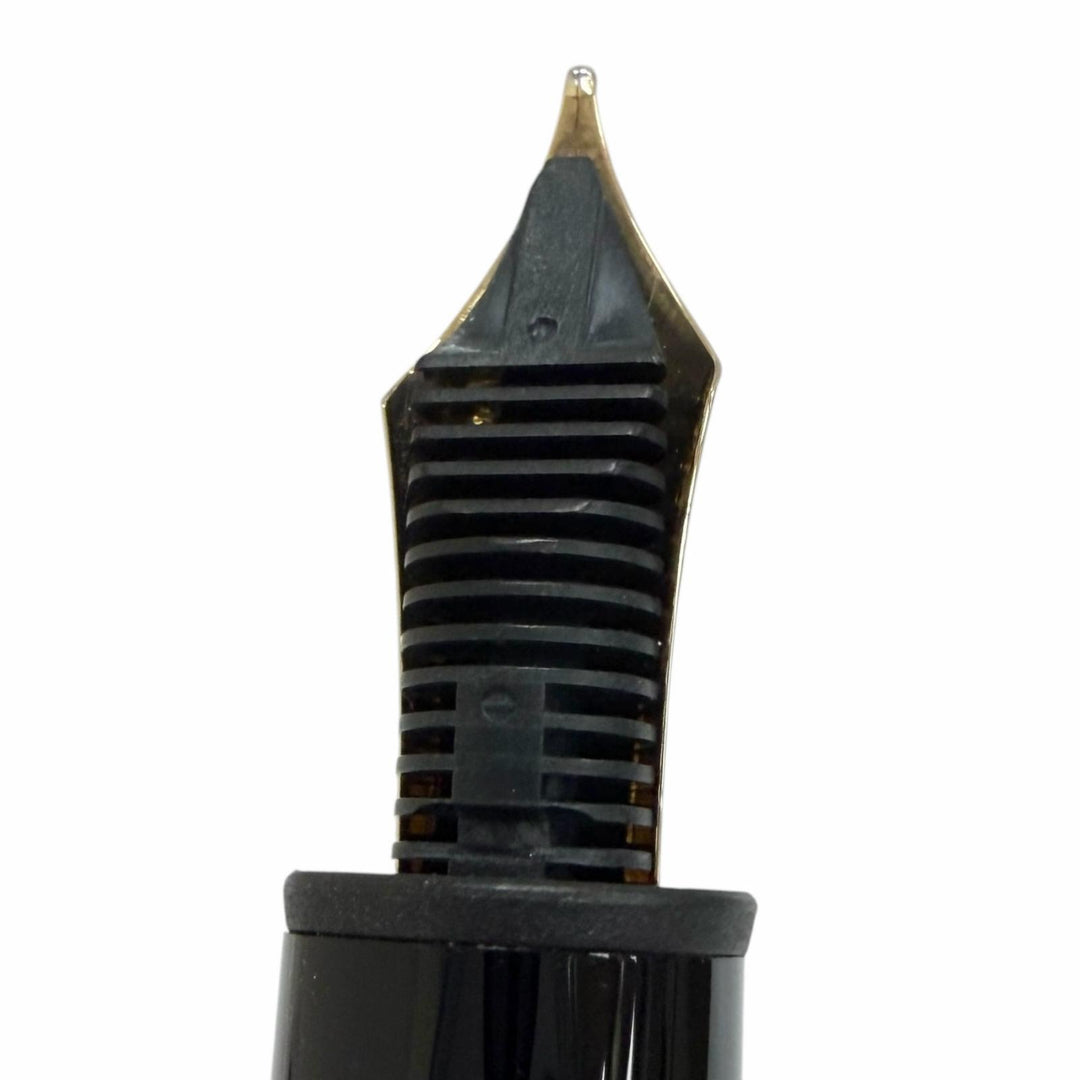 Excellent MONTBLANC fountain pen Meisterstück 146 black 14K
