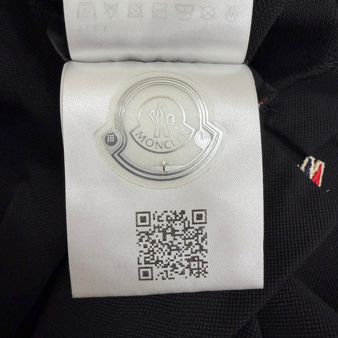 Pristine MONCLER GRENOBLE Short sleeve polo shirt Logo patch black
